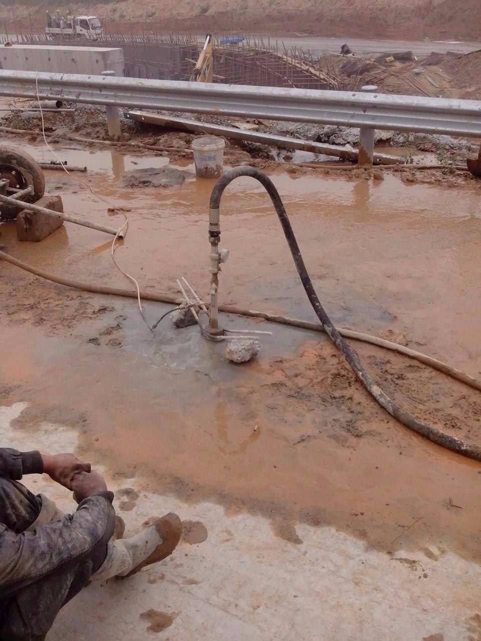 茄子河路基压密注浆