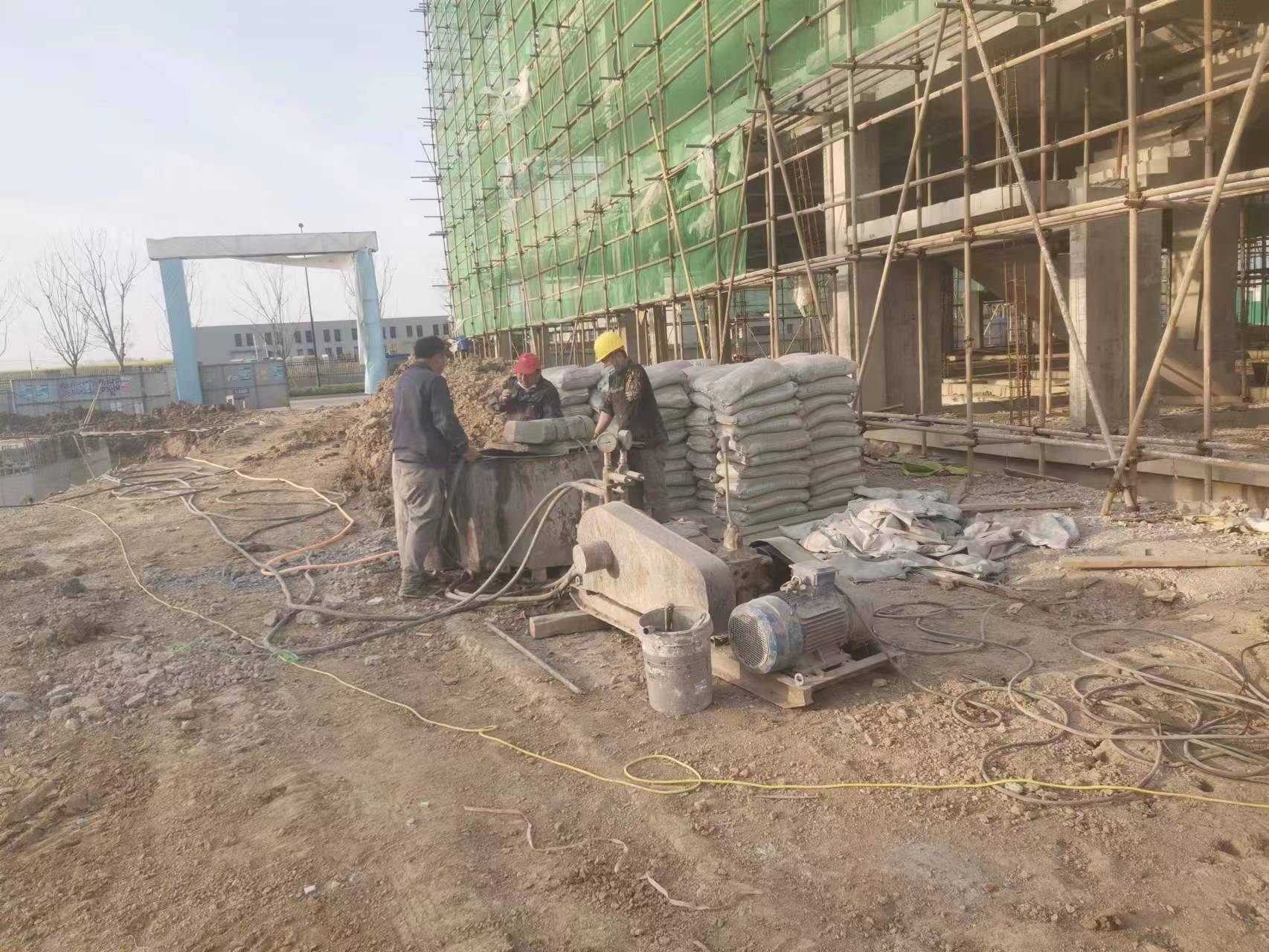 茄子河别墅下沉注浆